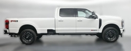 Ford Super Duty F-350 SRW Platinum 4WD Crew Cab 8' Box 2026