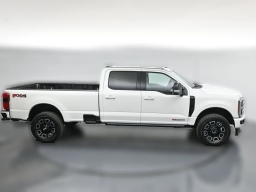 Ford Super Duty F-350 SRW Platinum 4WD Crew Cab 8' Box 2026