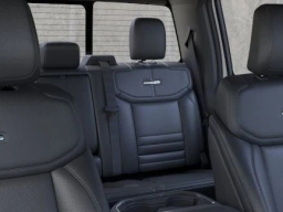 Ford Super Duty F-350 SRW Platinum 4WD Crew Cab 8' Box 2026