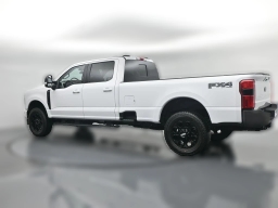 Ford Super Duty F-350 SRW XLT 4WD Crew Cab 8' Box 2026