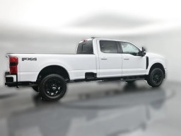 Ford Super Duty F-350 SRW XLT 4WD Crew Cab 8' Box 2026