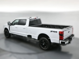 Ford Super Duty F-350 SRW XLT 4WD Crew Cab 8' Box 2026