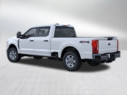 Ford Super Duty F-350 SRW XLT 4WD Crew Cab 6.75' Box 2026