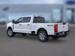 Ford Super Duty F-350 SRW XLT 4WD Crew Cab 6.75' Box 2026