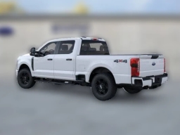 Ford Super Duty F-350 SRW XL 4WD Crew Cab 6.75' Box 2026