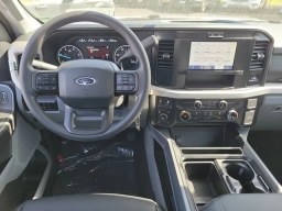 Ford Super Duty F-350 SRW XLT 4WD Crew Cab 8' Box 2026