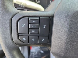 Ford Super Duty F-350 SRW XLT 4WD Crew Cab 8' Box 2026