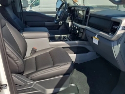 Ford Super Duty F-350 SRW XLT 4WD Crew Cab 8' Box 2026