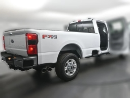 Ford Super Duty F-350 SRW XLT 4WD Crew Cab 8' Box 2026