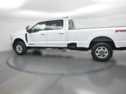 Ford Super Duty F-350 SRW XLT 4WD Crew Cab 8' Box 2026