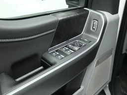 Ford Super Duty F-350 SRW XLT 4WD Crew Cab 8' Box 2026