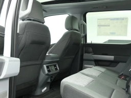 Ford Super Duty F-350 SRW XLT 4WD Crew Cab 8' Box 2026