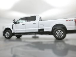 Ford Super Duty F-350 SRW XLT 4WD Crew Cab 8' Box 2026