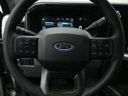 Ford Super Duty F-350 SRW XLT 4WD Crew Cab 8' Box 2026