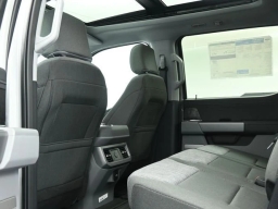 Ford Super Duty F-350 SRW XLT 4WD Crew Cab 8' Box 2026