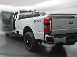 Ford Super Duty F-350 SRW XLT 4WD Crew Cab 8' Box 2026