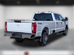 Ford Super Duty F-350 SRW XL 4WD Crew Cab 8' Box 2026