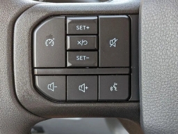 Ford Super Duty F-350 SRW XL 4WD Crew Cab 8' Box 2026