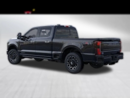 Ford Super Duty F-350 SRW Platinum 4WD Crew Cab 6.75' Box 2026