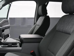 Ford Super Duty F-350 SRW XLT 4WD Crew Cab 8' Box 2026