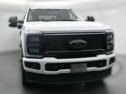 Ford Super Duty F-350 SRW XLT 4WD Crew Cab 8' Box 2026