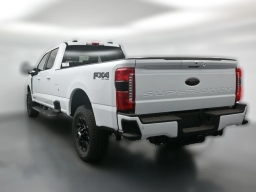 Ford Super Duty F-350 SRW XLT 4WD Crew Cab 8' Box 2026