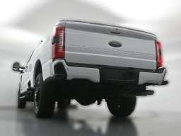 Ford Super Duty F-350 SRW XLT 4WD Crew Cab 8' Box 2026