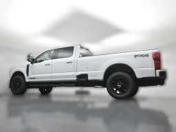 Ford Super Duty F-350 SRW XLT 4WD Crew Cab 8' Box 2026