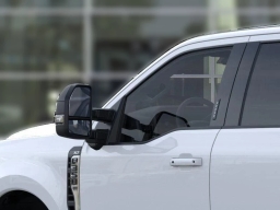 Ford Super Duty F-350 SRW XLT 4WD Crew Cab 8' Box 2026