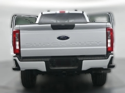 Ford Super Duty F-350 SRW XL 4WD Crew Cab 8' Box 2026