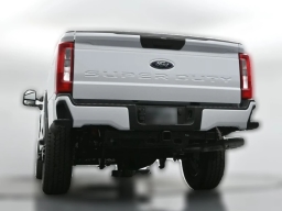 Ford Super Duty F-350 SRW XL 4WD Crew Cab 8' Box 2026