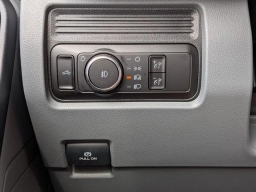 Ford Super Duty F-350 SRW XL 4WD Crew Cab 8' Box 2026