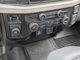 Ford Super Duty F-350 SRW XL 4WD Crew Cab 8' Box 2026