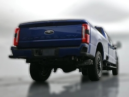Ford Super Duty F-350 SRW XLT 4WD Crew Cab 8' Box 2026