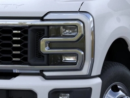 Ford Super Duty F-350 DRW Platinum 4WD Crew Cab 8' Box 2026