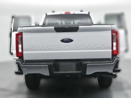 Ford Super Duty F-350 SRW XLT 2WD SuperCab 8' Box 2026