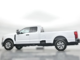 Ford Super Duty F-350 SRW XLT 2WD SuperCab 8' Box 2026