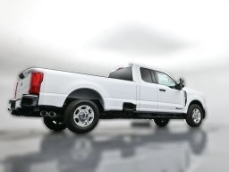 Ford Super Duty F-350 SRW XLT 2WD SuperCab 8' Box 2026