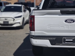 Ford F-150 STX 4WD SuperCrew 5.5' Box 2026