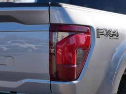 Ford F-150 XLT 4WD SuperCrew 5.5' Box 2025