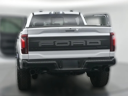 Ford F-150 Raptor 4WD SuperCrew 5.5' Box 2026