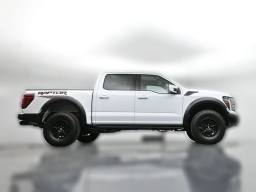 Ford F-150 Raptor 4WD SuperCrew 5.5' Box 2026