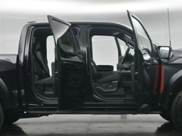 Ford F-150 Raptor 4WD SuperCrew 5.5' Box 2026