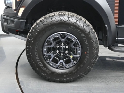 Ford F-150 Raptor 4WD SuperCrew 5.5' Box 2026