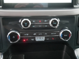 Ford F-150 XLT 4WD SuperCrew 5.5' Box 2025