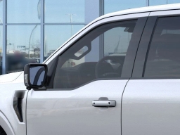 Ford F-150 XLT 4WD SuperCrew 5.5' Box 2025