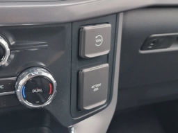 Ford F-150 XLT 4WD SuperCrew 5.5' Box 2025