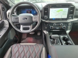 Ford F-150 LARIAT 4WD SuperCrew 5.5' Box 2025