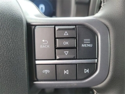 Ford F-150 LARIAT 4WD SuperCrew 5.5' Box 2025