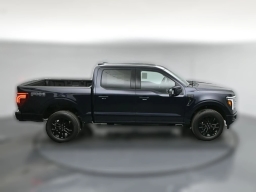 Ford F-150 LARIAT 4WD SuperCrew 5.5' Box 2026